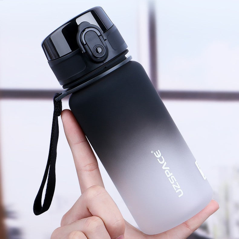 Bouteille d'eau portable de grande capacité pour le sport