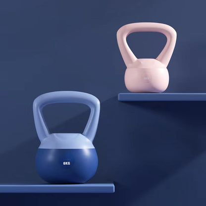 Kettlebell de fitness à domicile pour femmes