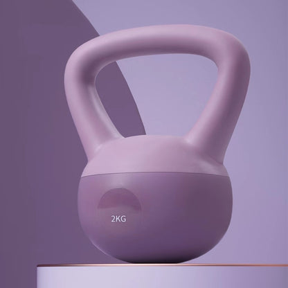 Kettlebell de fitness à domicile pour femmes